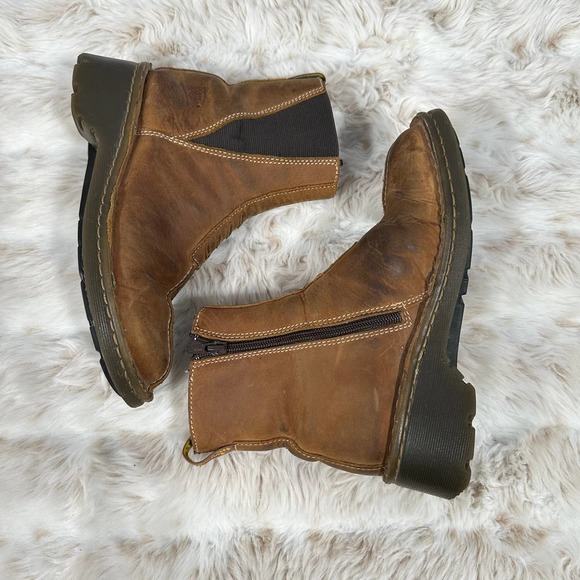 2976 Crazy Horse Leather Chelsea Boots in Brown | Dr. Martens Dr. Martens Brown Leather Chelsea Ankle Boots